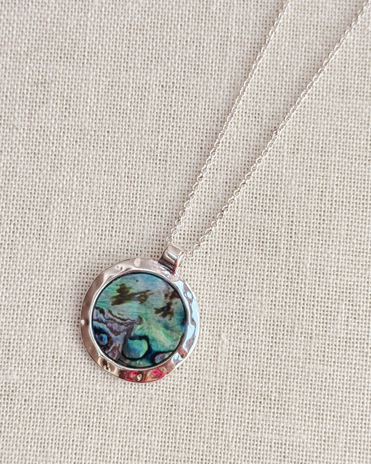 48-4573 Rhodium Abalone Inset Circle Pendant Necklace