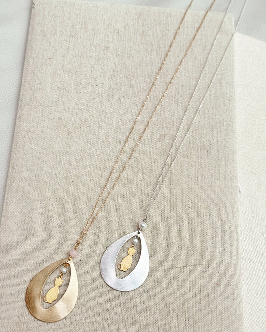 8-3336 Gracie Rose Mixed Metal Cat Teardrop Necklace