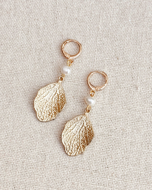 2-10276 Gracie Rose Matte Gold Pearl Leaf Drop Earrings