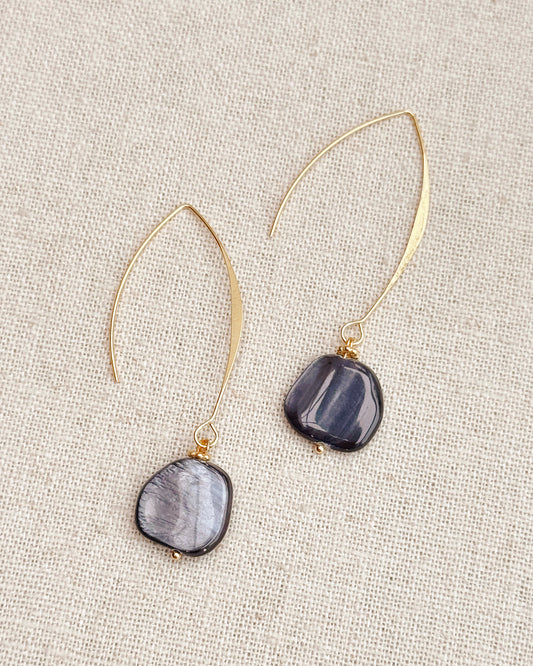 8-2681 Gracie Rose Mother of Pearl Drop Earrings – Gold (Grey)