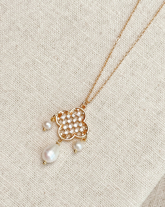 2-10014 Gracie Rose Pearl Lucky Clover Rhinestone Pendant Necklace