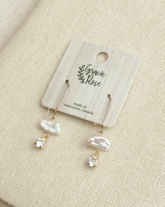 8-8111 Gracie Rose Keshi Pearl Rhinestone Drop Earrings