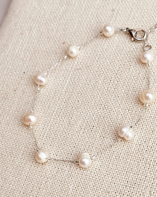 8-6657 Gracie Rose Freshwater Pearl Bracelet Silver Minimalist