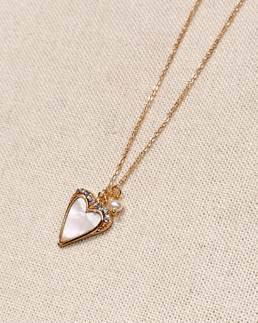 24-7328 Gracie Rose Mother of Pearl Rhinestone Heart Outline Necklace
